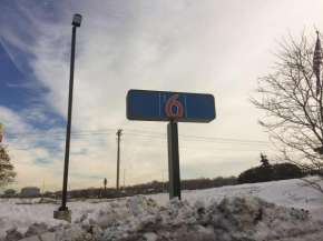 Motel 6-Burnsville, MN